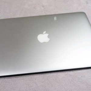 맥북 에어 A1466 cpu i7 / ram 8gb / 500gb