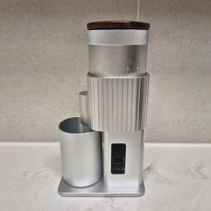 CF WISDOM 커피 전동 그라인더 판매합니다.