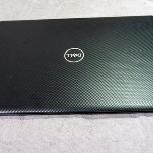 dell Inspiron 3593 / cpu i7-1065g7 / ram 8gb /ssd 500gb