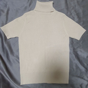 여성 골지 니트 폴라 반팔티 베이지