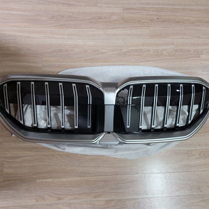 BMW (520 I) G60 아이코닉 글로우 판매