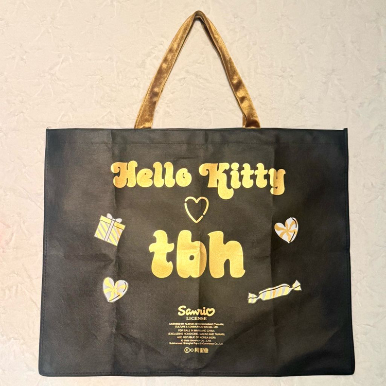 TBH x 헬로키티 팝업 골드 쇼퍼백 가방 한정판 이미지