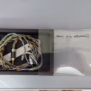 커스텀 이어폰 케이블 판매