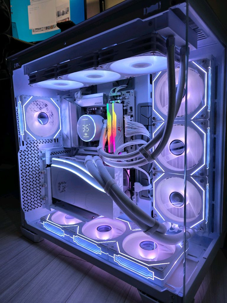 라이젠7 7800X3D RTX4080 넵튠 감성PC 급매 이미지