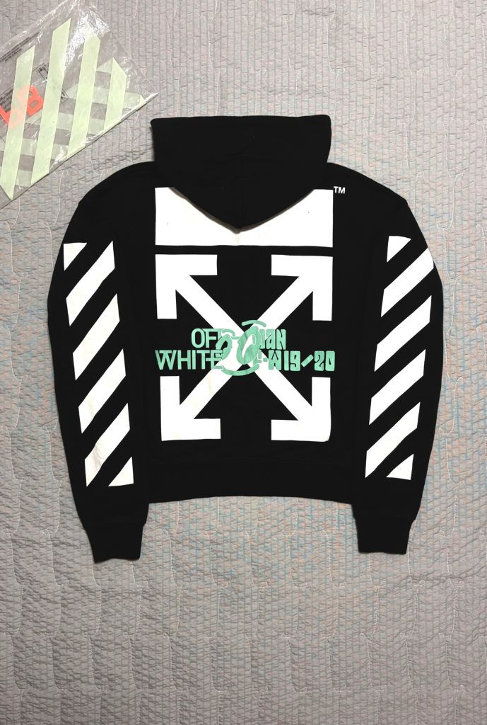 오프화이트 후드 이미지