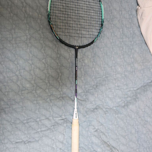 배드민턴 라켓 빅터 아우라스피드90K메탈릭 4U