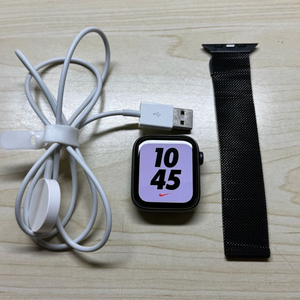 애플워치 se 44mm 나이키 에디션 판매합니다