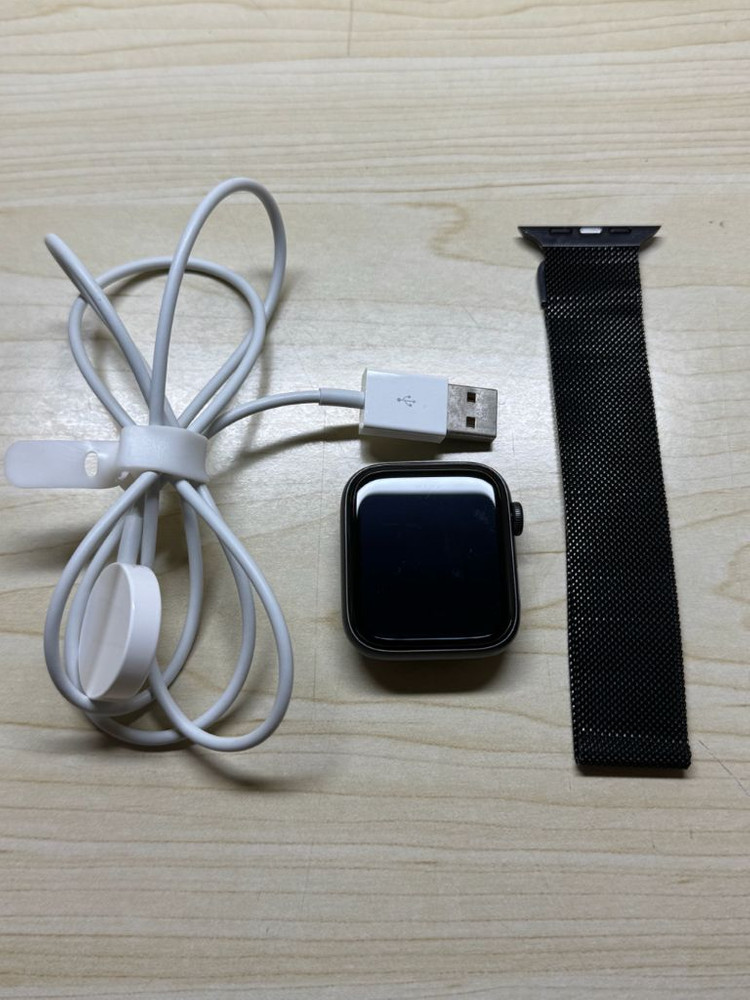 애플워치 se 44mm 나이키 에디션 판매합니다--1