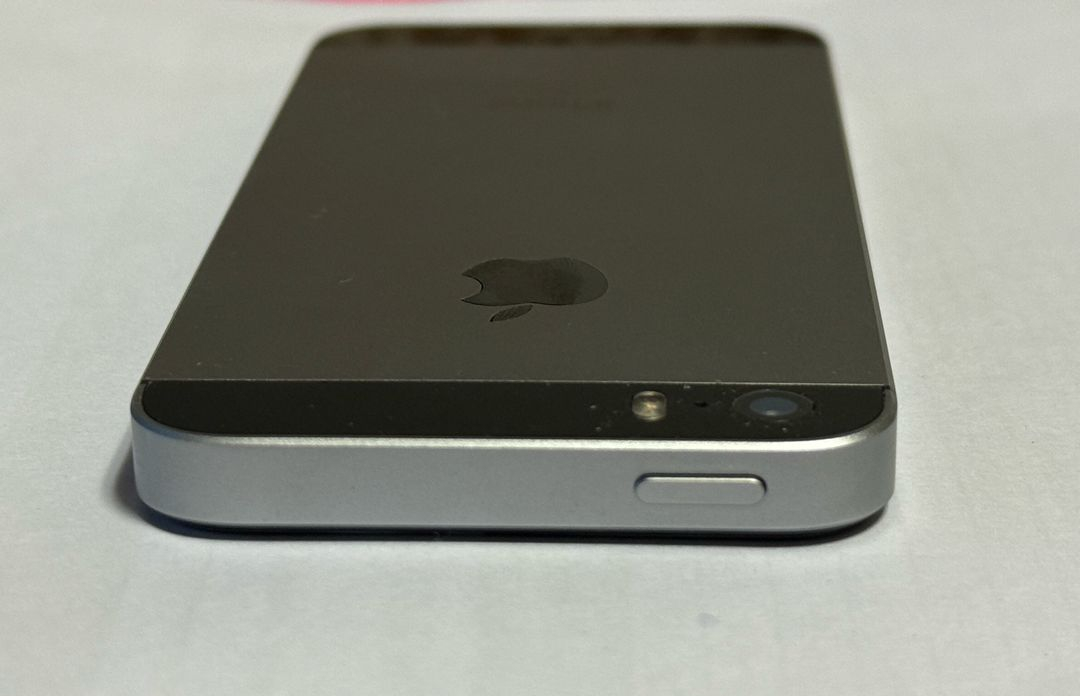 아이폰 SE1 스페이스 그레이 16기가 s급 이미지