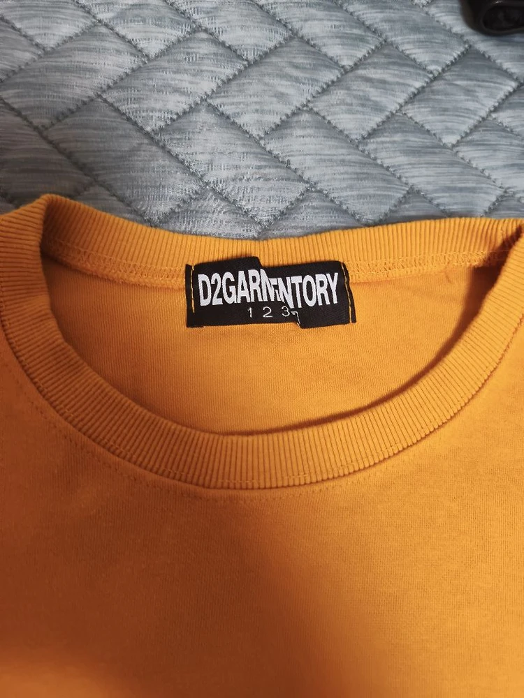 D2GARMENTORY 레옹 맨투맨 티셔츠(머스터드색) 이미지