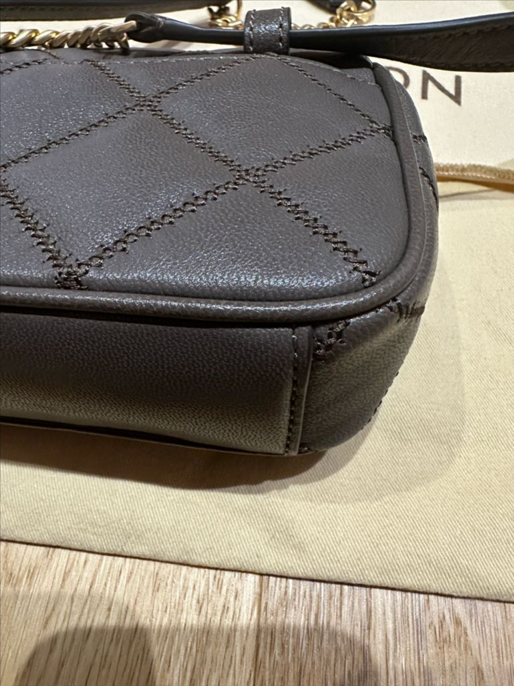 토리버치 윌라 퀼팅 벨트백 크로스백--3