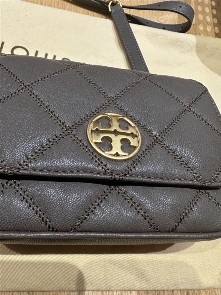 토리버치 윌라 퀼팅 벨트백 크로스백--5