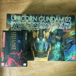 PG 유니콘 건담 2호기 최종결전 벤시노른+정품LED 이미지