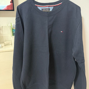 타미힐피거 클래식 스웨트셔츠 블랙 색상, M사이즈 새상품입니다