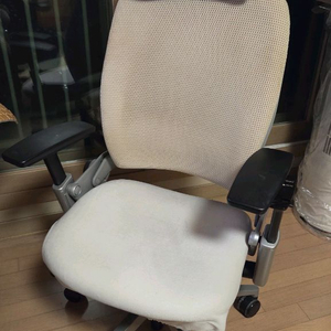 스틸케이스 립체어v2