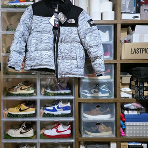 [택달린 새상품] 크림55만 거래 슈프림맛 노스페이스 화이트라벨 한정판 눕시 패딩 L 이미지