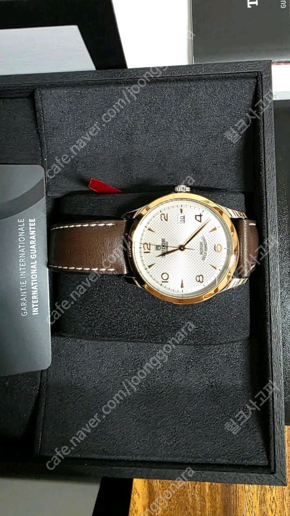 [새상품] 튜더 1926 로즈골드 가죽시계 영수증 포함 판매합니다 이미지