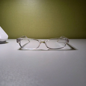 구찌 클리어 안경 이미지