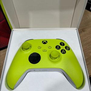 Xbox 컨트롤러 (일렉트릭 볼트)