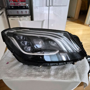 벤츠w 222 신품같은.좌.우.LED헤드라이트 1쌍