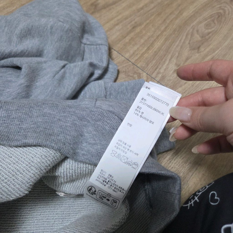 셀린느 트리옹프 코튼 캐시미어 후드--2