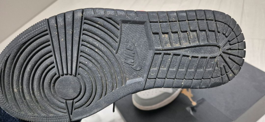 나이키 에어조던1 로우 그레이 230 이미지