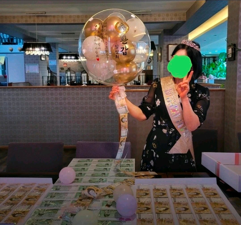 미개봉 새상품 - 생일파티용품 블링블링한 티아라 + 어깨띠 Set 이미지