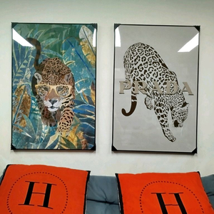 치타그림 표범그림 동물그림 유화 그림액자 그림 액자 팝아트 명품그림 명품액자 럭셔리 인테리어소품 인테리어 프라다 백 이미지