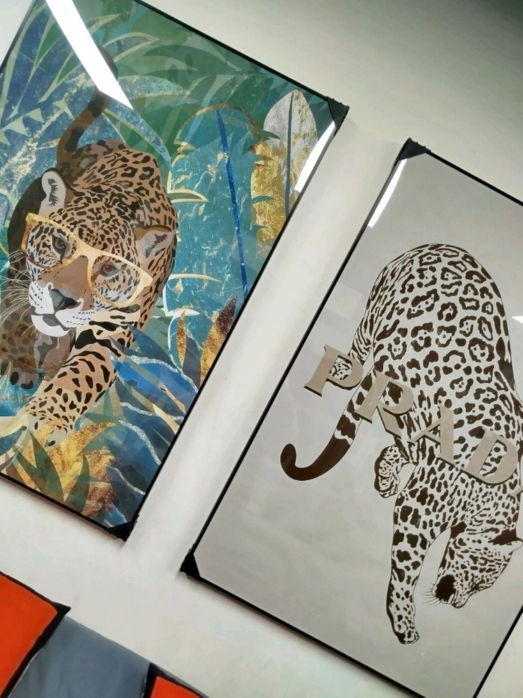 치타그림 표범그림 동물그림 유화 그림액자 그림 액자 팝아트 명품그림 명품액자 럭셔리 인테리어소품 인테리어 프라다 백 이미지