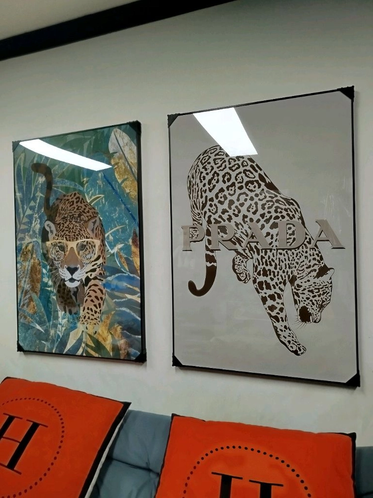 치타그림 표범그림 동물그림 유화 그림액자 그림 액자 팝아트 명품그림 명품액자 럭셔리 인테리어소품 인테리어 프라다 백 이미지