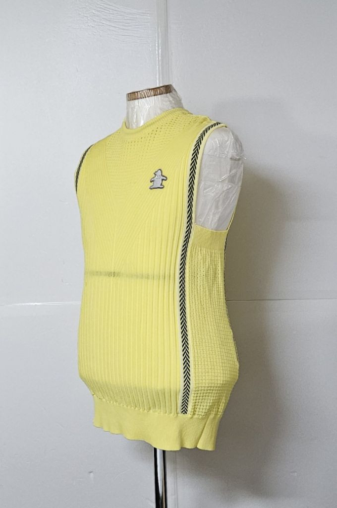 66)먼싱웨어 골프웨어 스판 조끼베스트--1