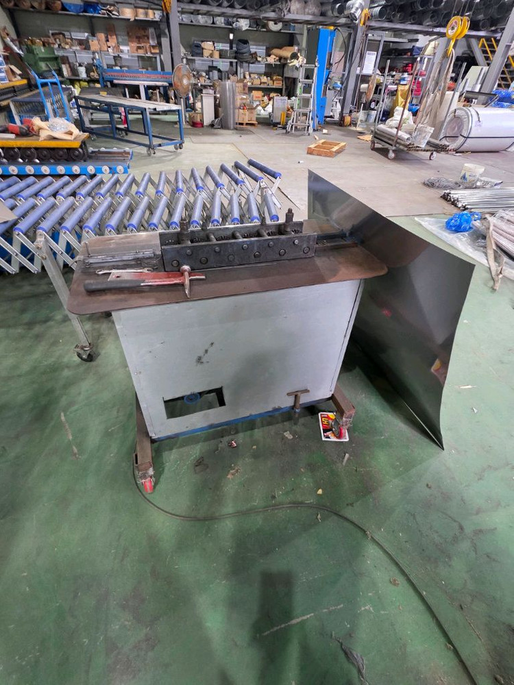 닥트제작에 필요한 기계 팝니다--0