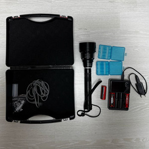 해루질 랜턴 수중 후레쉬 + 배터리 + 충전기 이미지