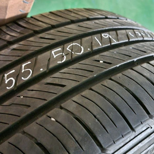 255-50-19 중고타이어 팔아요