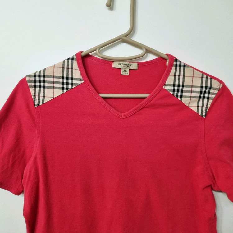 버버리정품 어깨패치 티셔츠--1