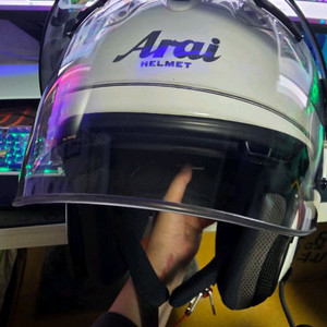 아라이 vz ram 화이트 L 판매합니다