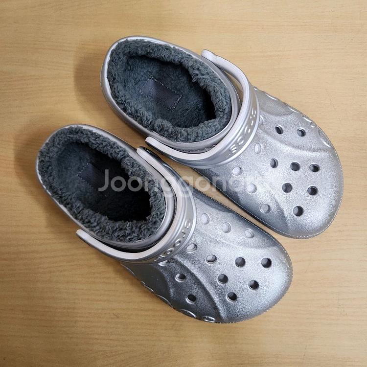 정품 크록스 남녀공용 겨울 슬리퍼 샌들 M6 W8 250--1