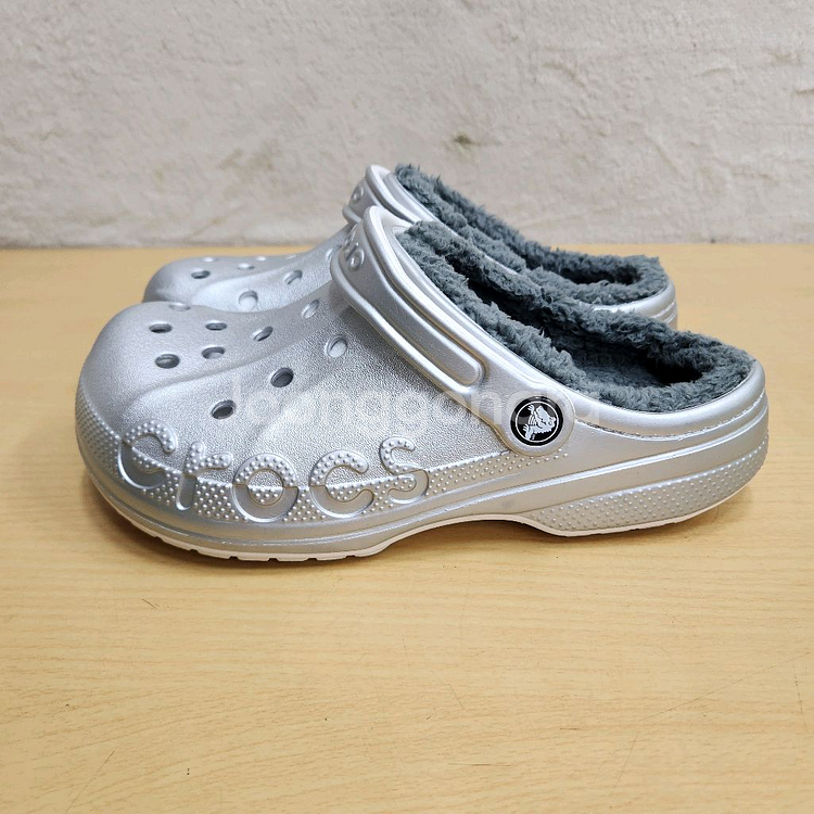 정품 크록스 남녀공용 겨울 슬리퍼 샌들 M6 W8 250--4