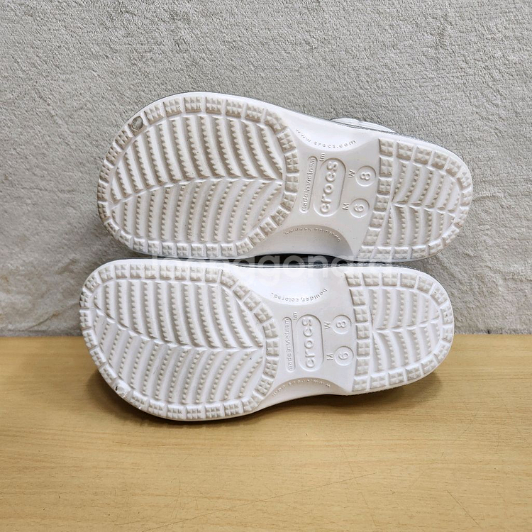 정품 크록스 남녀공용 겨울 슬리퍼 샌들 M6 W8 250--9