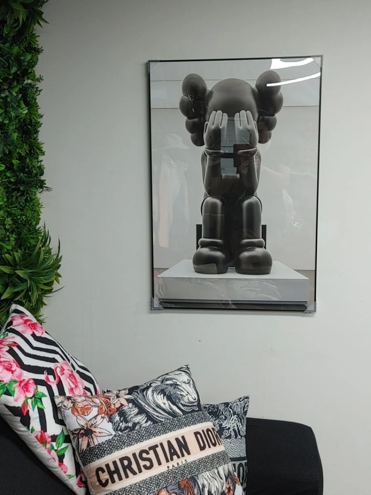 카우스 베어브릭 피큐어 대형 그림 액자 인테리어 소품 이미지