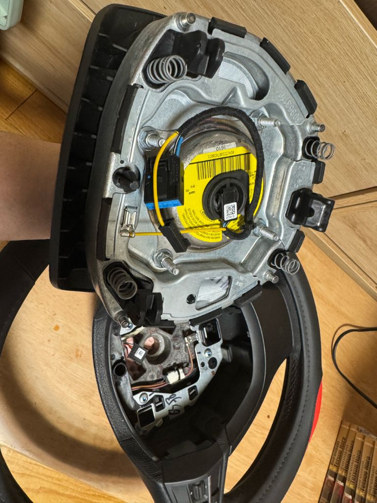 Bmw F10 핸들 + 에어백 팝니다--1