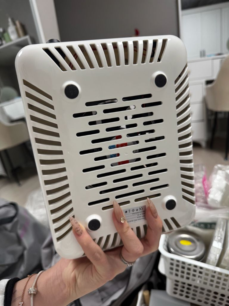 아발리코 네일 흡진기 이미지