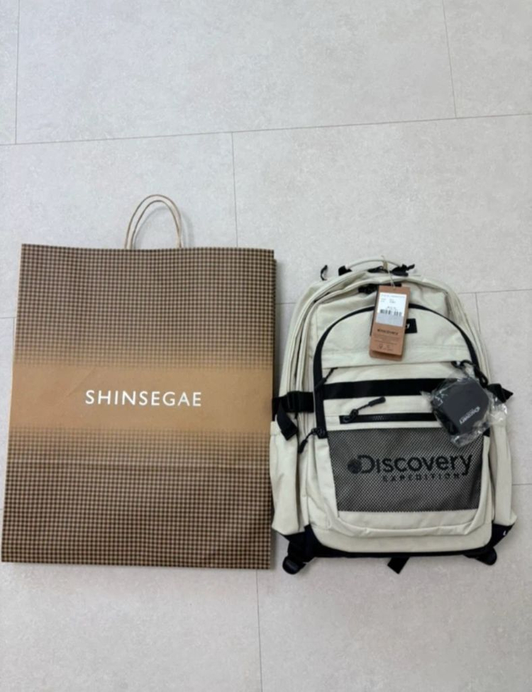 디스커버리 아이보리 백팩--5