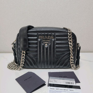 (정품)프라다 다이어그램 체인 카메라백 은장