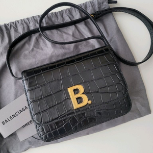 발렌시아가 B로고 플랩 크록 스몰 크로스백