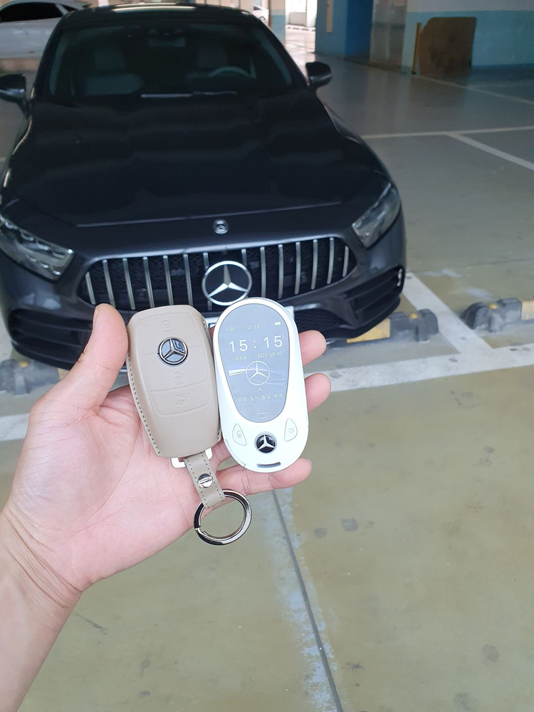 벤츠 CLS300d 2020년식, 스마트키를 디스플레이 타입으로 새롭게 구성 이미지