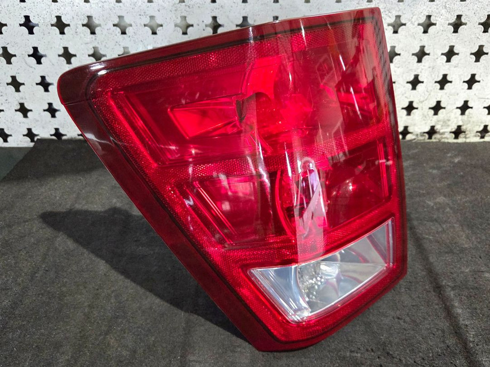 JEEP 지프 그랜드체로키 운전석 테일램프 데루등 후미등 팝니다 이미지