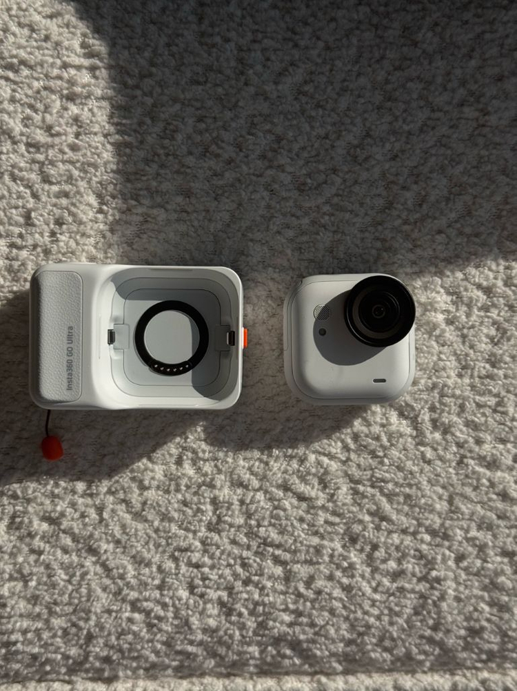 인스타360 GO ULTRA 번들셋 화이트--1