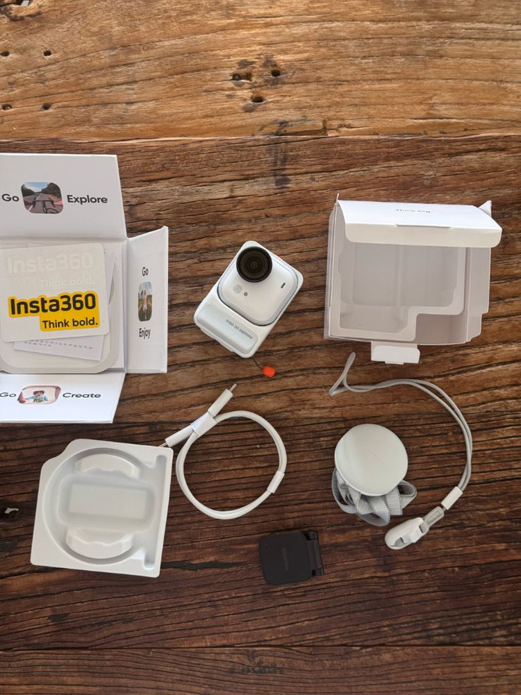 인스타360 GO ULTRA 번들셋 화이트--6