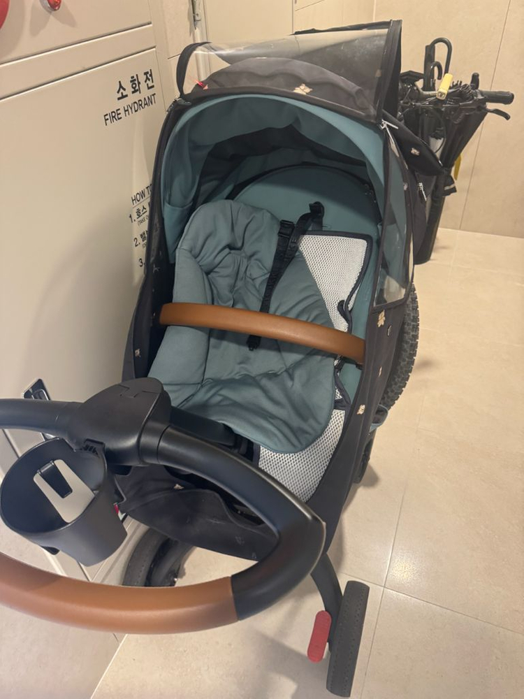 스토케 익스플로리 X 유모차 이미지